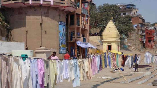 Wäsche wir auch hier überall gewaschen, wor Platz ist..