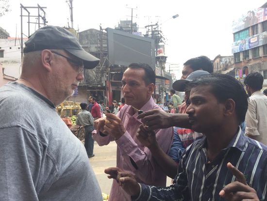 Mit einem habe ich angefangen zu verhandeln, nacher kamen immer mehr dazu.