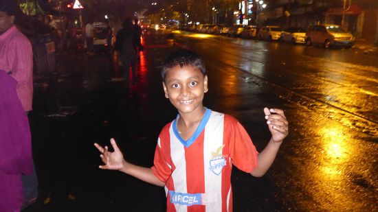 ....wenigstens er hat Spaß