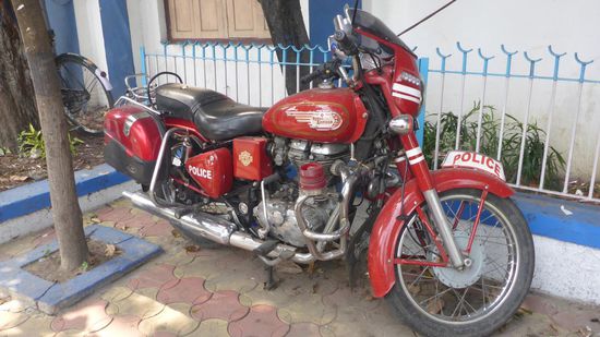 Die Polizei hat ein paar geile Moppeds