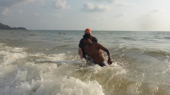 .... Kampf um den Frisbee..