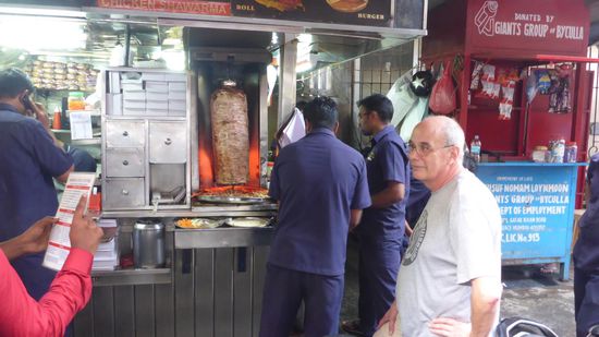 Paul schaut noch ein wenig skeptisch, aber.....