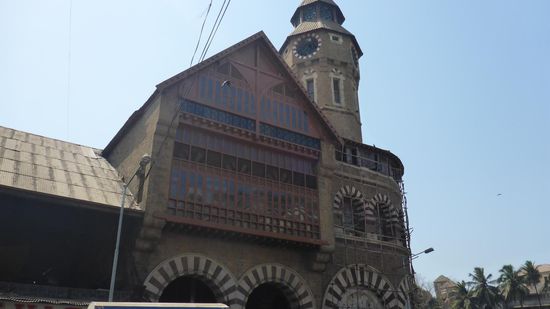 Und hier der Eingang zum Crawford Market...