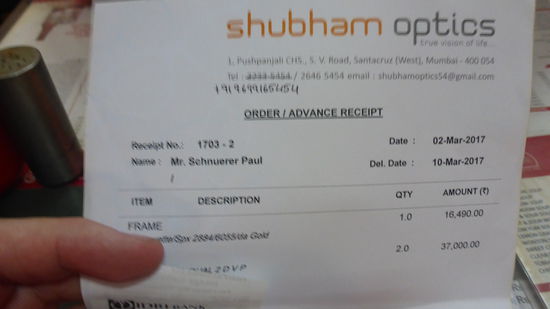 Und dann war es geschafft: Die Brille ist bestellt und kann bei unserer Rückkehr nach Mumbai abgeholt werden. 
Mal sehen, was Paul so sieht....