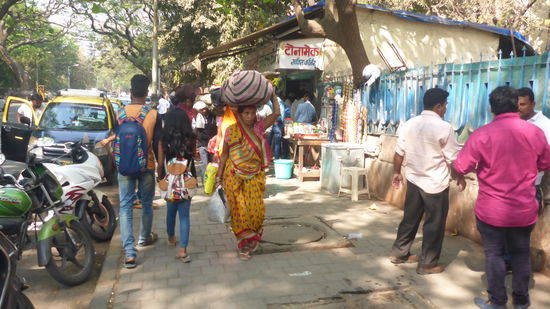 Auf den Straßen ein buntes treiben...