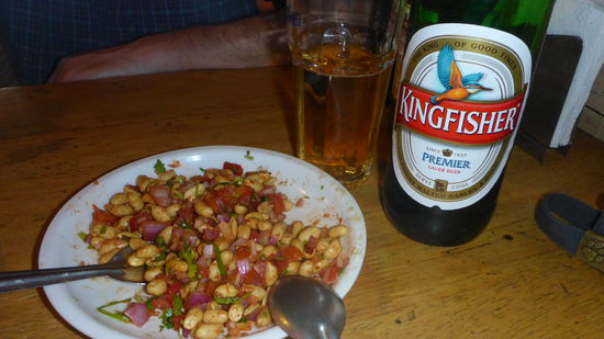 Und dann wollten wir doch mal endlich ein Bier und Masala-Peanuts genießen, Rezept gibt es bei mir
