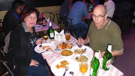 Und zum Trost gab es um die Ecke beim Hotel noch lecker was zu essen