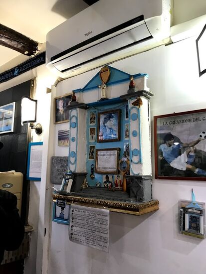 ... angeblich enthält der ein Haar von Maradonna 