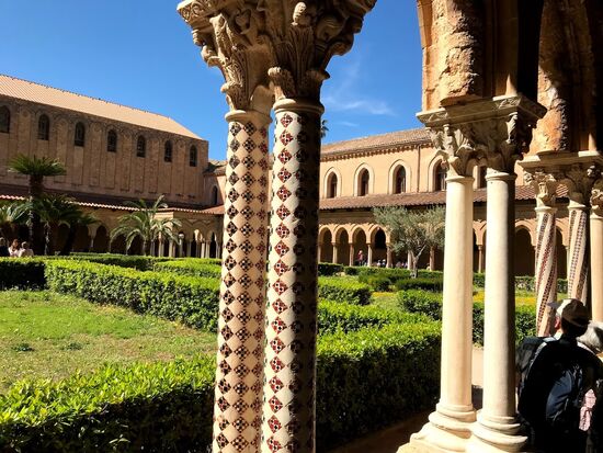 Der sehr schöne Kreuzgang...