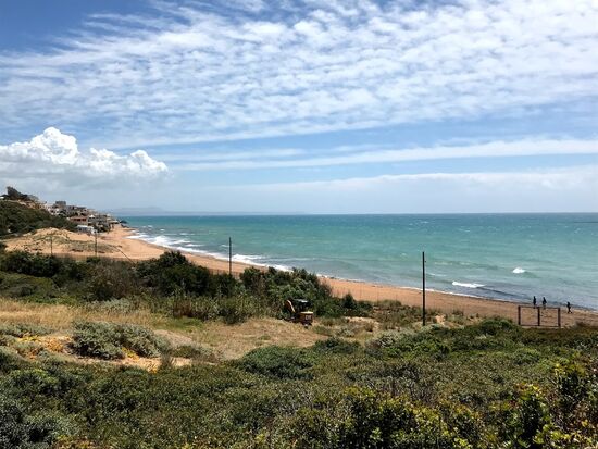 Ein Blick nach Marinella, wie gemalt.