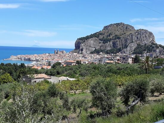 Der erste Blick auf Cefalu, Aufnahme von Berndt Rödel.