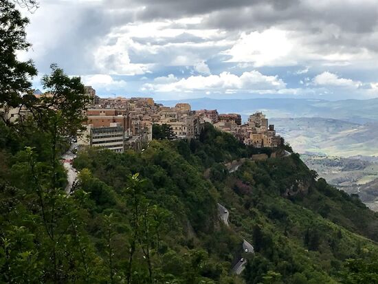 Noch mal ein schöner Blick auf Enna.
