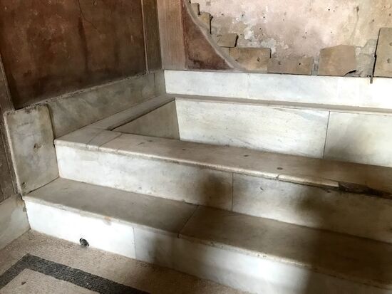 Ein Marmorbad in der Frauentherme.