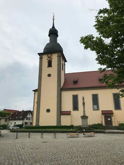 Sand am Main, sehr schöne kleine Ortschaft.