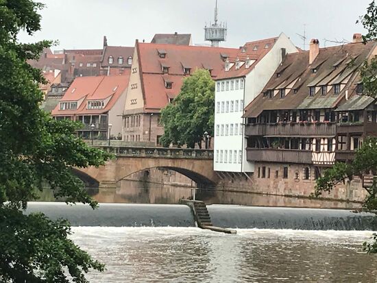 Schöner Blick von der Brücke.