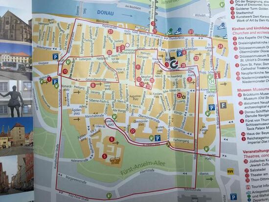 In rot eingetragen die Fahrstrecke, man sieht fast alle Sehenswürdigkeiten.