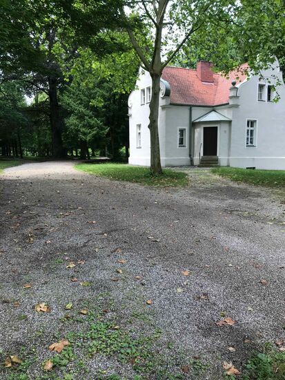 Vermutlich das Gärtnerhaus