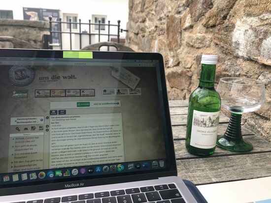 Und beim verfassen des Berichtes und weil Österreich so nah ist (morgen fahre ich ein Stück durch Österreich) gibt es einen grünen Veltliner.