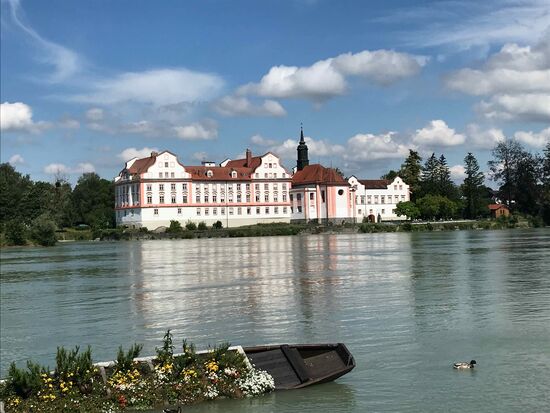 Schloss Neuhaus am Inn, genau gegenüber von Schärding.