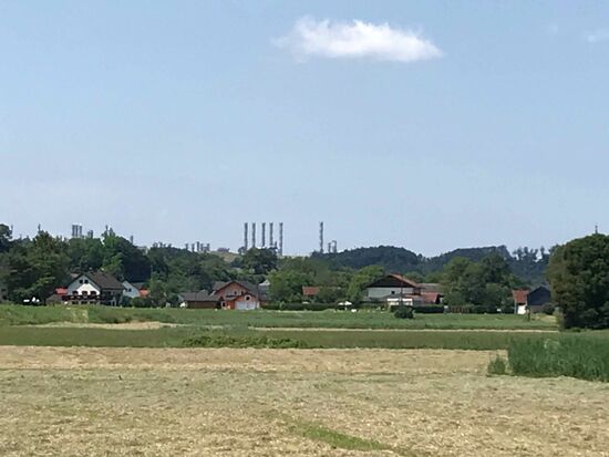 Und die Schlote sind immer noch gut sichtbar.