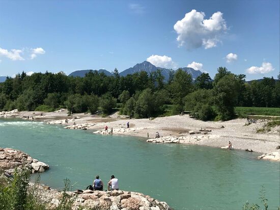 Bis auf ein paar Sonnenanbeter.