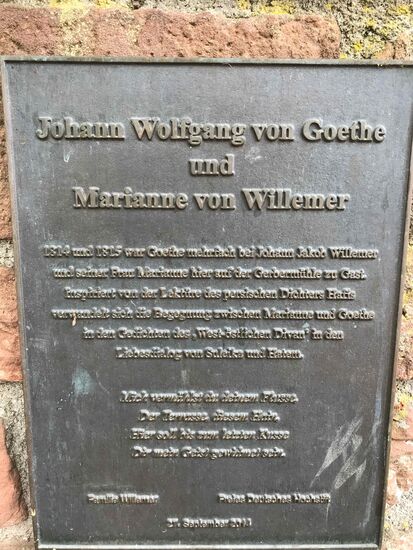 Kann man zwar nicht richtig lesen, aber zur Not bei Wikipedia nachforschen