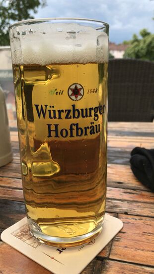 Und ein Würzburger Hofbräu ist Pflicht