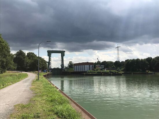 Ein paar Wolken drohen