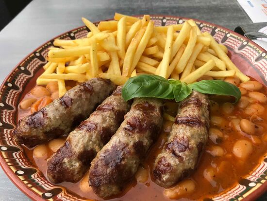 "bulgarische Cevapcici", lecker.