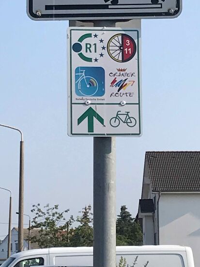 Nach der Abfahrt erst mal schauen , ob ich auf dem richtigen weg bin! Bin ich