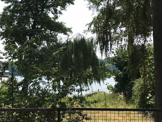 Und leider gibt es hier sehr viele "Privat-Strände", der normale Mensch hat ja eine Badewanne