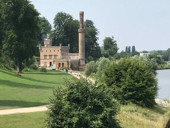 Wieder ein altes Dampfmaschinenhaus im Park Babelsberg