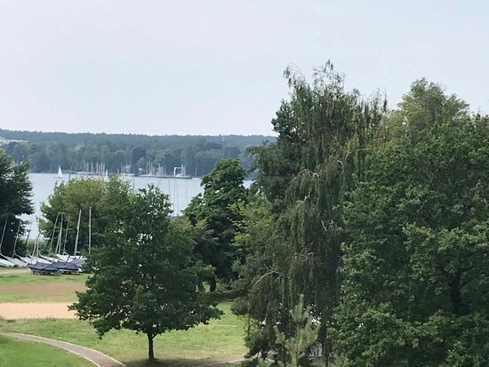 Mit Blick auf den Wannsee
