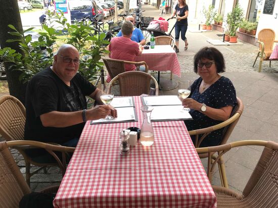 Ein sehr schöner Nachmittag beim Italiener mit Marianne.
DANKE für dieses schöne Treffen!