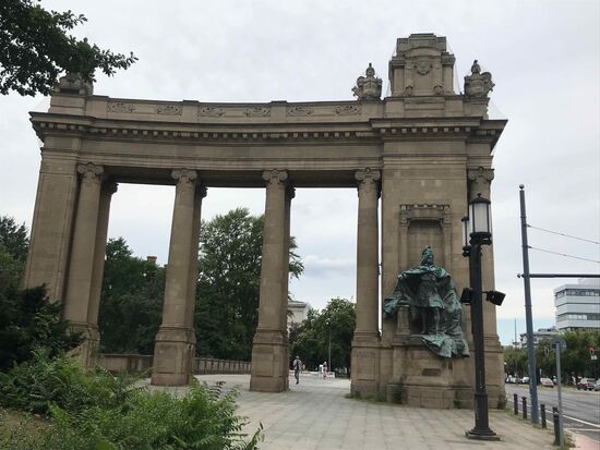 Dann bin ich Schin mitten drin.