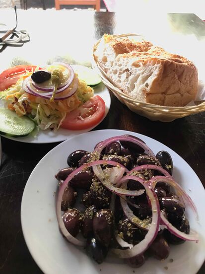 Den Abend genieße ich beim Griechen.