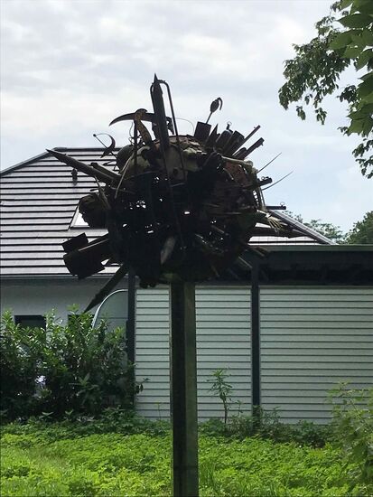 Kunst am Weg bei Rietberg, hier sollte eigentlich eine längere Pause kommen, aber viele Gasthäuser sind (noch??) zu