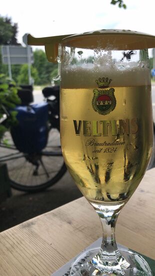 Nach 60 km endlich ein Kaltgetränk