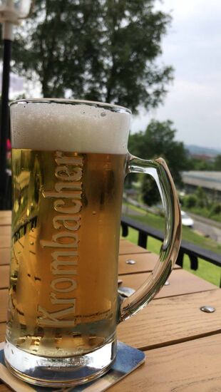 Mein Zielbier, leider schließt die Küche um 16:00, aber ich bekomme noch eine Kleinigkeit.