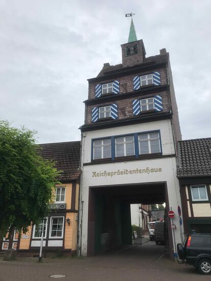 Und dann bin ich in Holzminden.