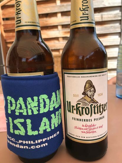 Und der Pandan-Bierhalter erfüllt seinen Zweck.