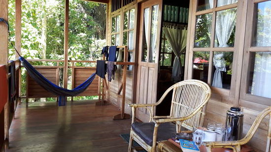 Das beruhigt doch ... wenigstens eine Hängematte für Maritta.