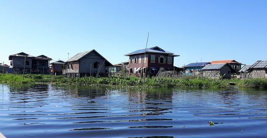 Die schwimmenden Dörfer