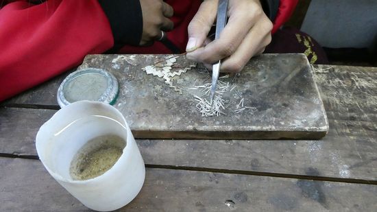 die Glieder sind in sich beweglich