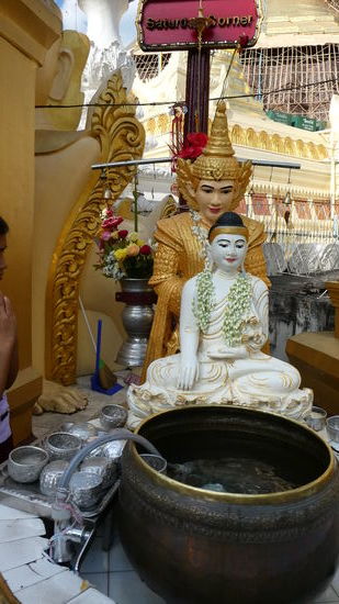 das war meiner - ich habs dann auch bei 5 belassen.
Langsam packt mich die Müdigkeit.
Morgen ist ein neuer Tag