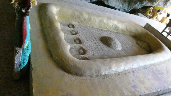 mit Buddhas Fußabdruck