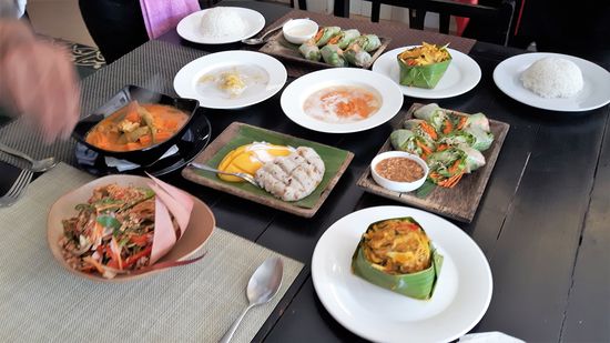 Insgesamt war das der Kochkurs, der mir am wenigsten gefallen hat. Die Organisation war nicht so gut, etwas zu profitorientiert aus meiner Sicht.