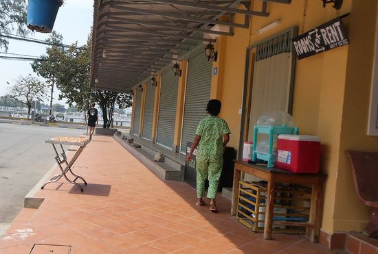 die Frauen tragen Schlafanzüge