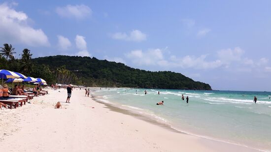ich fahre zum Bay Sao Beach. Türkisfarbenes Wasser, von Geheimtip kann allerdings nicht mehr die Rede sein. Aber ein ruhiges Plätzchen ist trotzdem noch zu finden.
