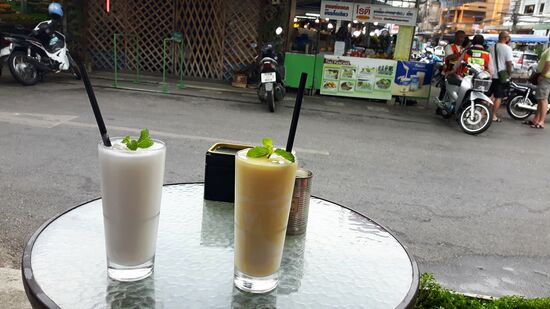 Coconut- und Mangoshake